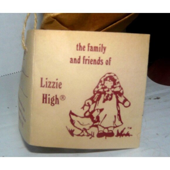Lizzie High 1992 Cassie Yocum Wooden Folk Doll With Accessories & Tag - Picture 7 of 7